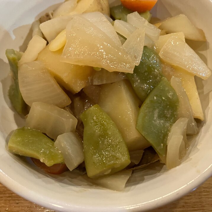じゃが芋と玉ねぎと人参とインゲンのコンソメバター煮